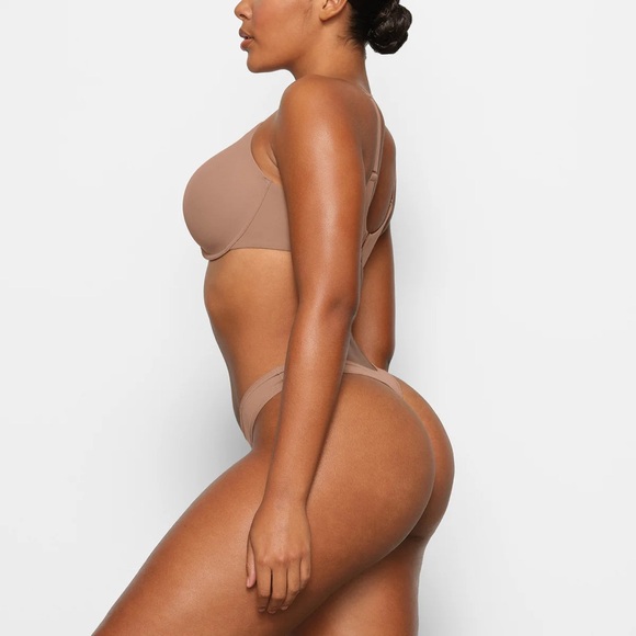 SKIMS FITS EVERYBODY T-SHIRT BRA NWT - Picture 4 of 4